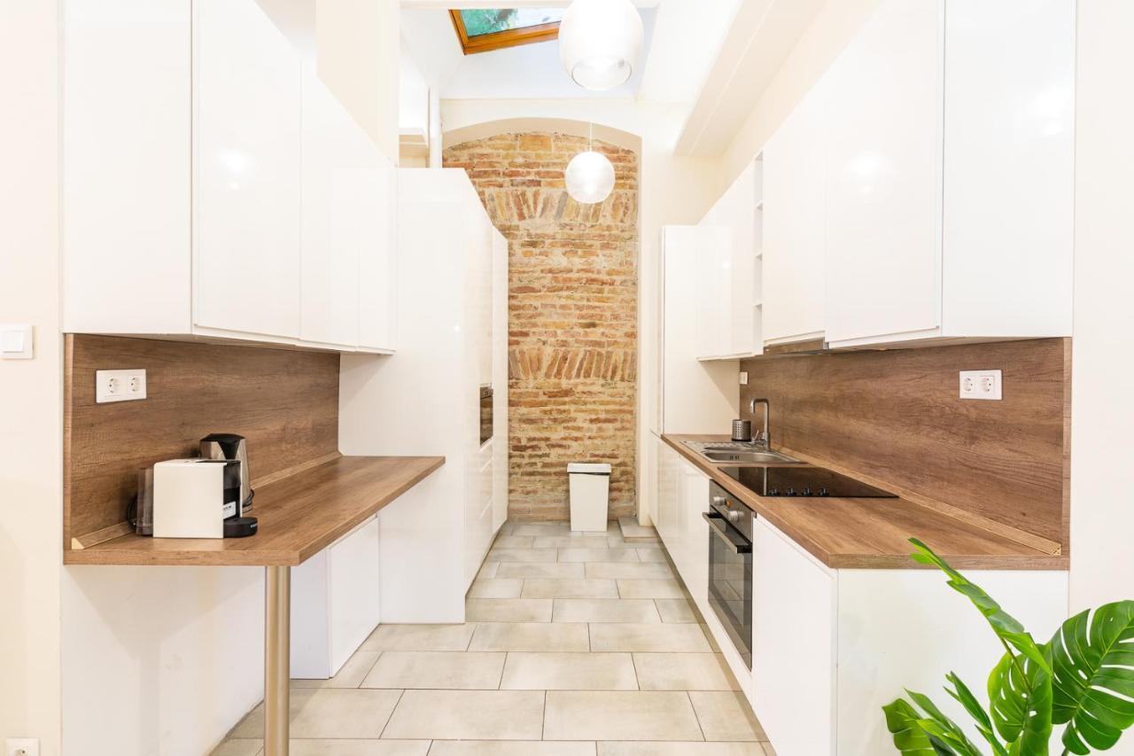 Apartment Spacious Luxury At The Heart Of